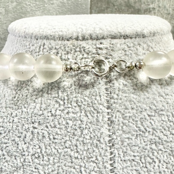 Vintage Art Deco Style Clear Lucite Black Bead Faux Peal Necklace Opera Length - Picture 4 of 4